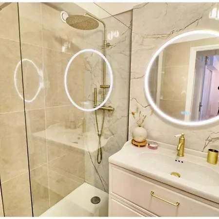 Cozy 1br 4p - La Croisette Apartman *